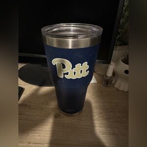 Simple modern Pitt 32oz tumbler